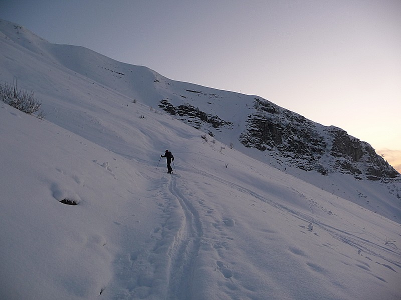 Montée au Lachat : neige bonne 10cm de poudreuse