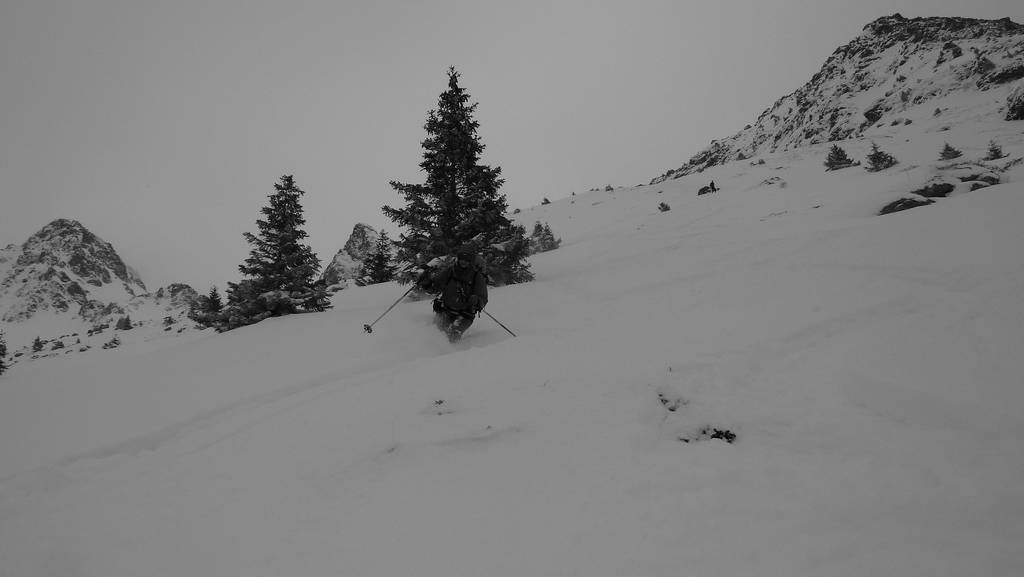 vallon du Venetier : tres bonne neige et pas une touchette en choissisant bien ses pentes