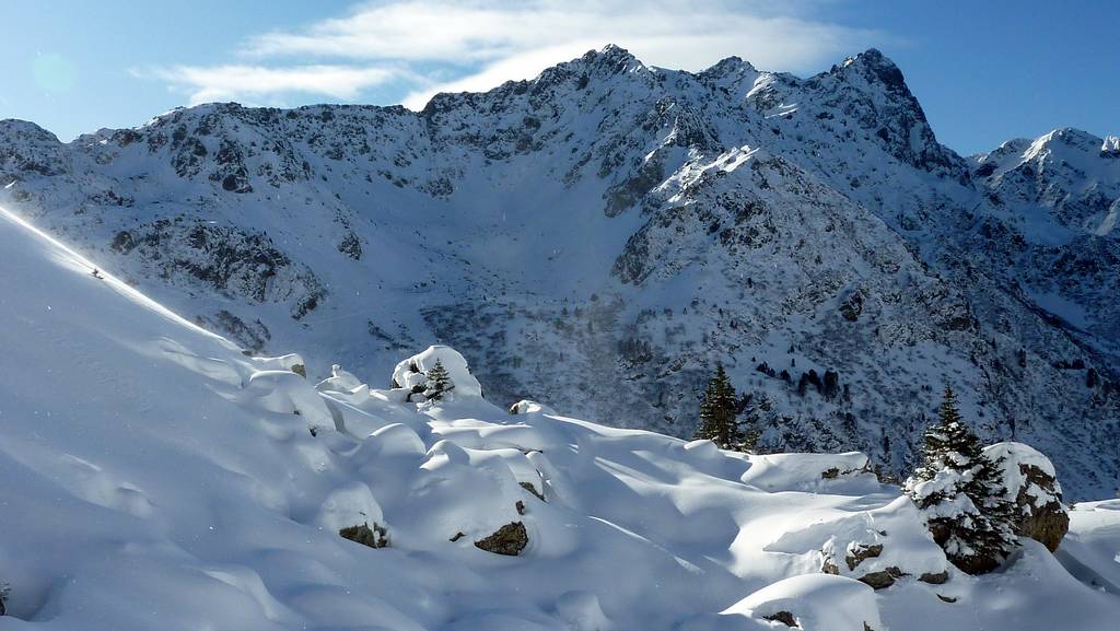 Pointe du Sifflet : le couloir NE est encore bien sec...