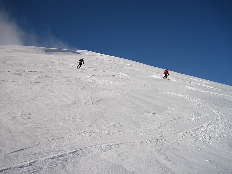 5541 : Sous le sommet, descente agréable, mais froid.