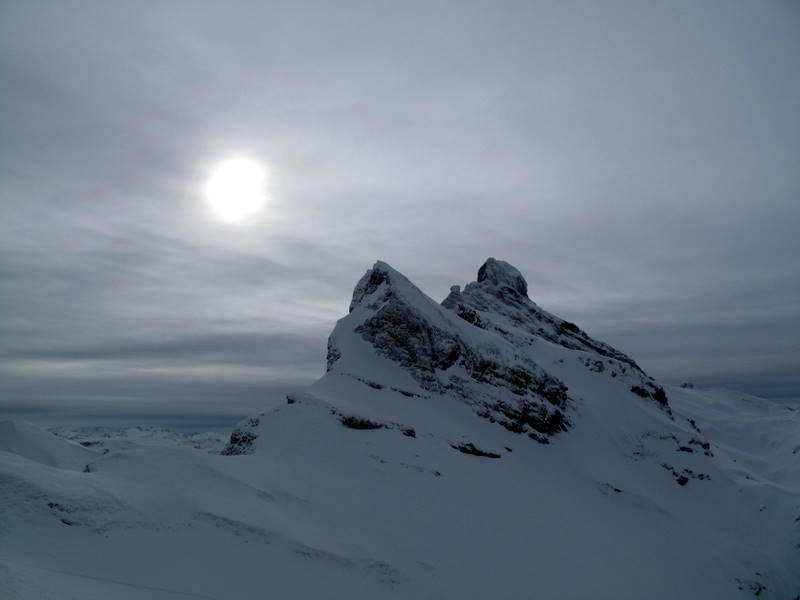 Pointe Percée : Combe sauvage dans les Aravis
