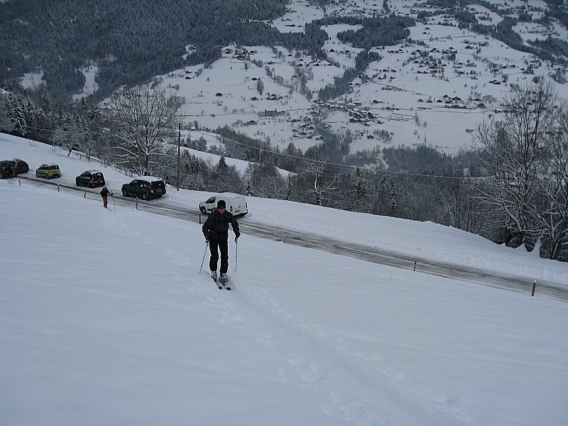 parking : On démarre avec les skis depuis la voiture