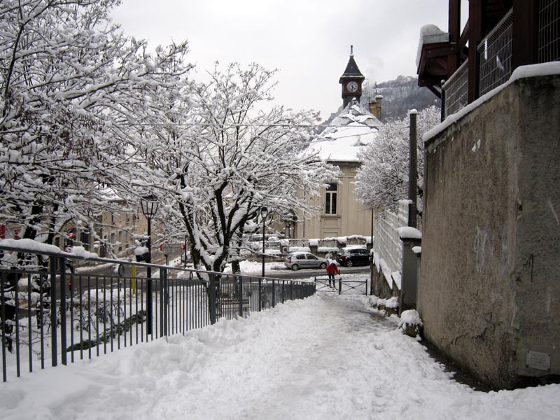 Bastille - Face Est - Départ : Départ de la mairie de La Tronche, skis aux pieds