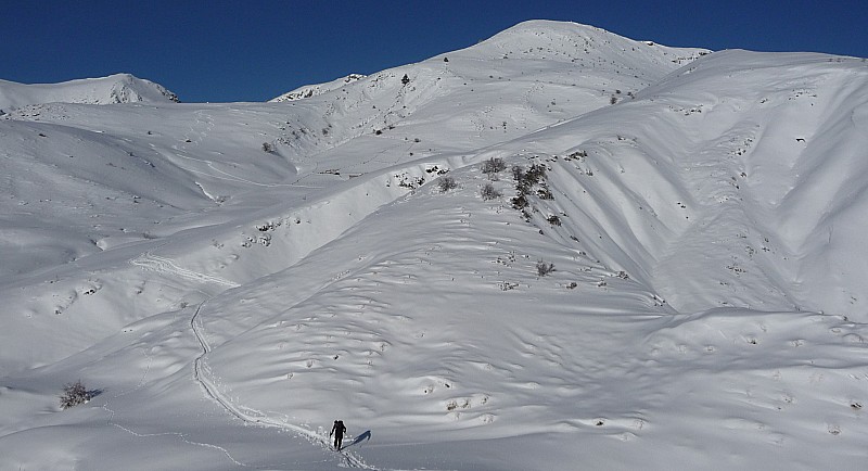 Gde Cloche de Barles : descente de chine prise du col des barans