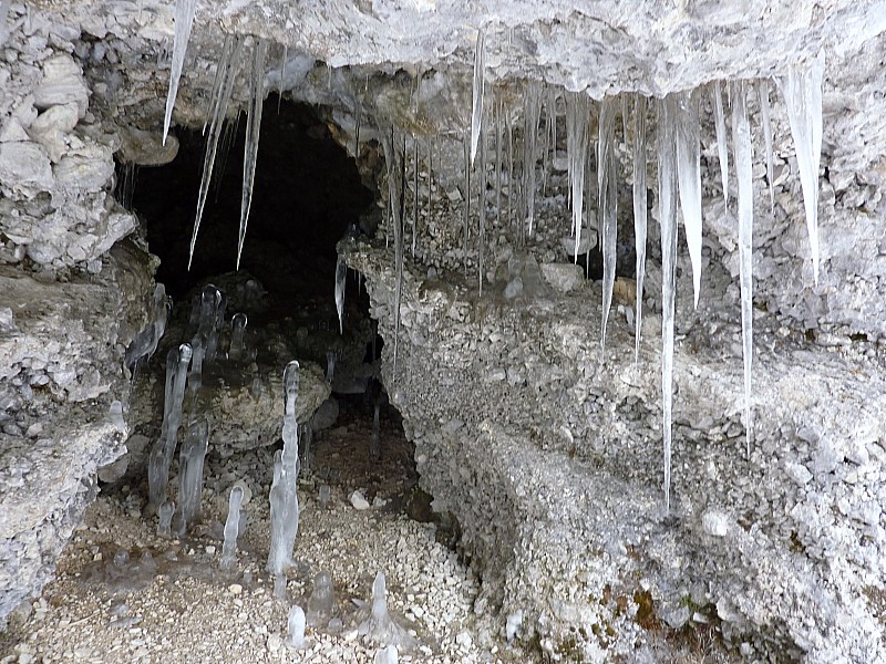 stalactites et mites : dame nature est une artiste!