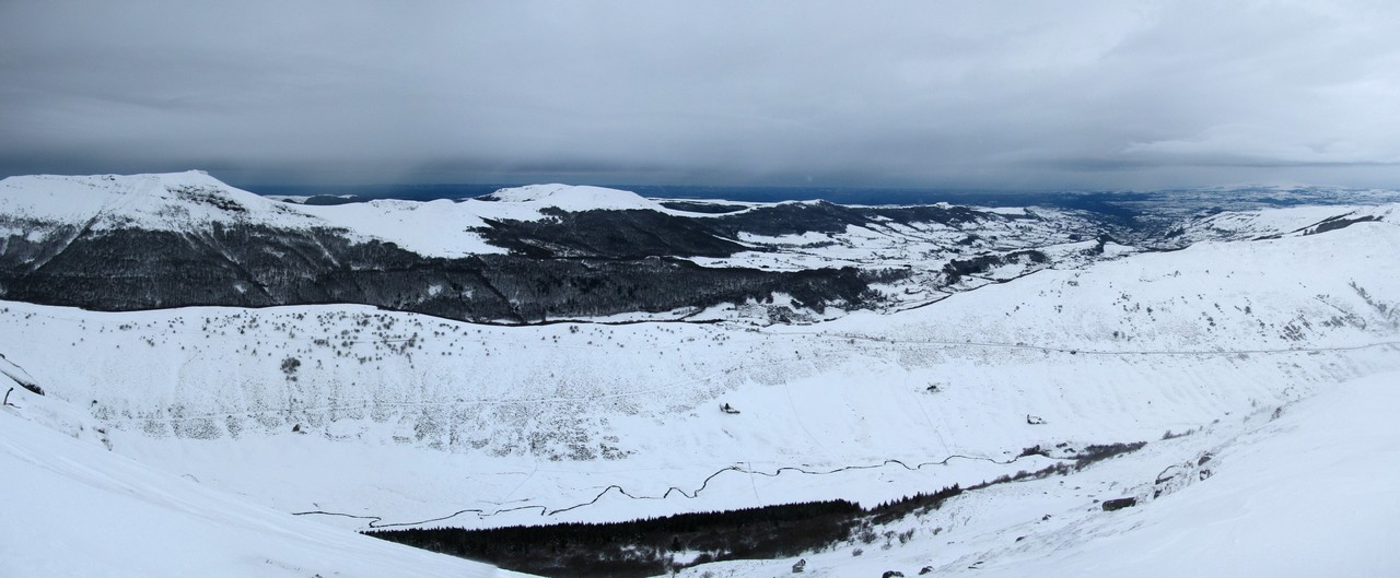 Panorama de l'antécime : La vallée de l'Impradine