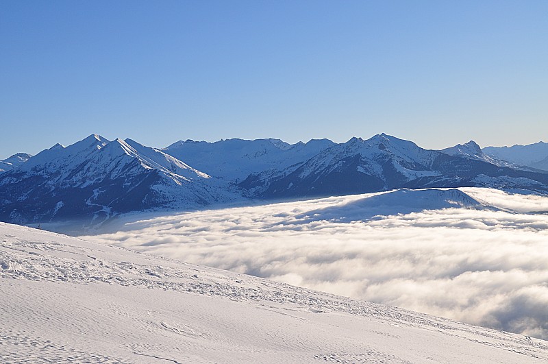 La poisse ! : Seul le Puy de Manse réussi à sortir la tête de dessous la couette...