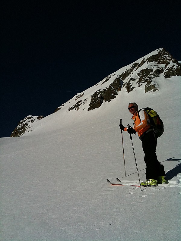 veloski : Pour les admirateurs, comme d'habitude c'est lui qui a l'appareil, un cliche rare.