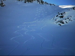 Première Descente : Traces de la première descente