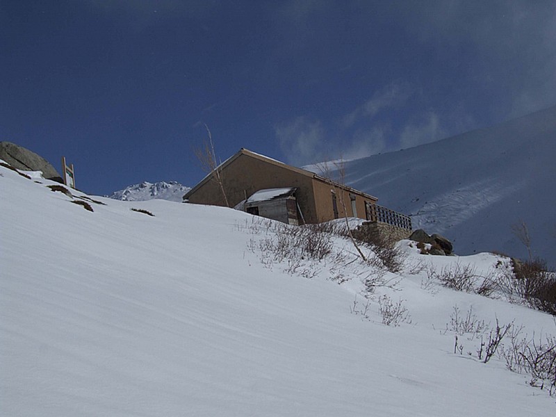 refuge d'asinau : le refuge est en vue