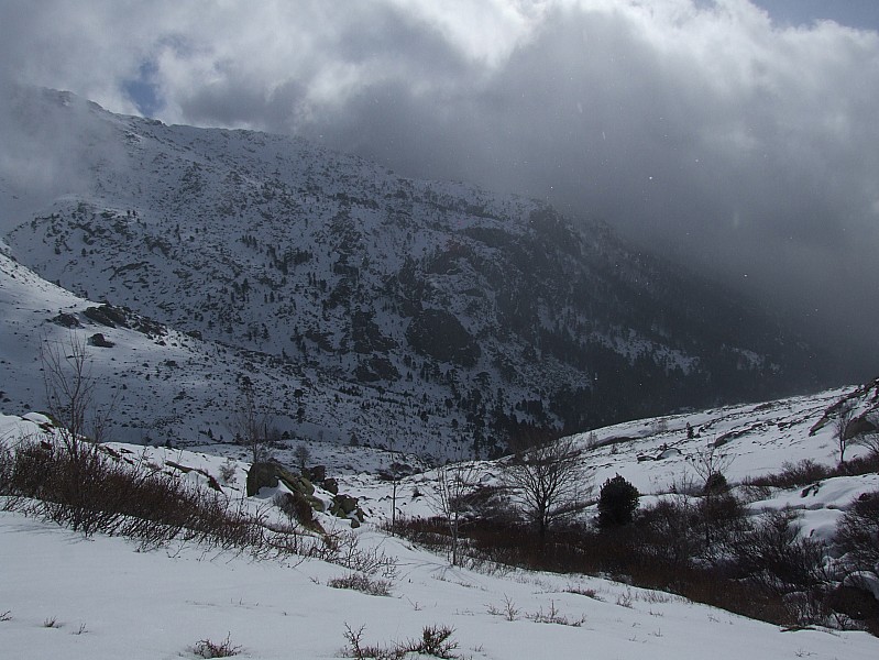 vallon d'asinau : vallon par lequel on arrive