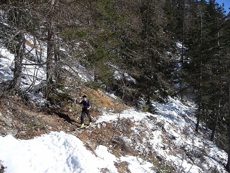 Pic Bernardez : Sur le gr6 au sud il reste pas grand chose mais ça passe