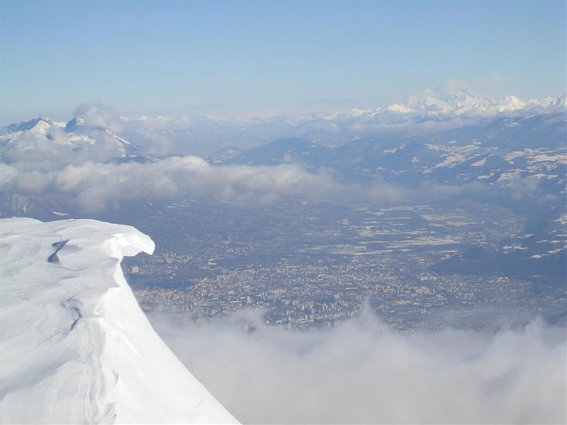 Sommet du rocher de l'ours : vue sur Grenoble city