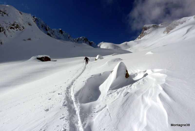plus beau je meurts : Le long vallon .....