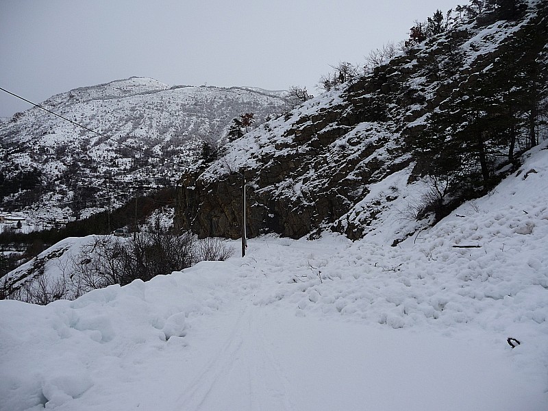 Clot Ginoux : Coulée sur la route 4.5Km de piste jusqu'à Esparron....