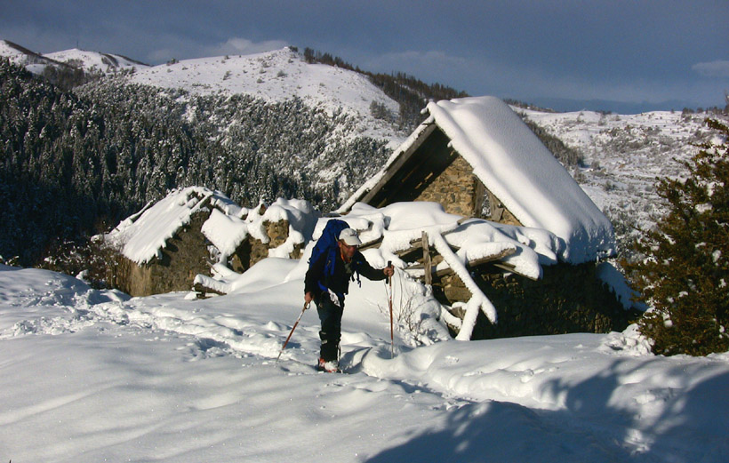 Granges sur la crête du Sap