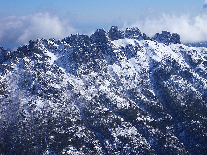 Les Aiguilles de Bavella : mais on ne voit pas la mer :( ...