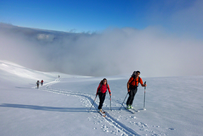 #8 Combe NE du Cap de Laubère : la banane se lit sur les visages Combe NE du Cap de Laubère : la banane se lit sur les visages