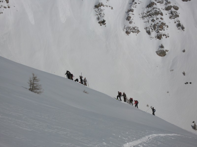 La troupe : préparation à la descente