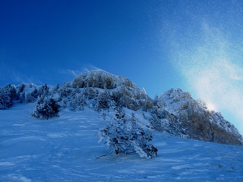 Rochers de Chalves : ça souffle, on ne fera pas le sommet.