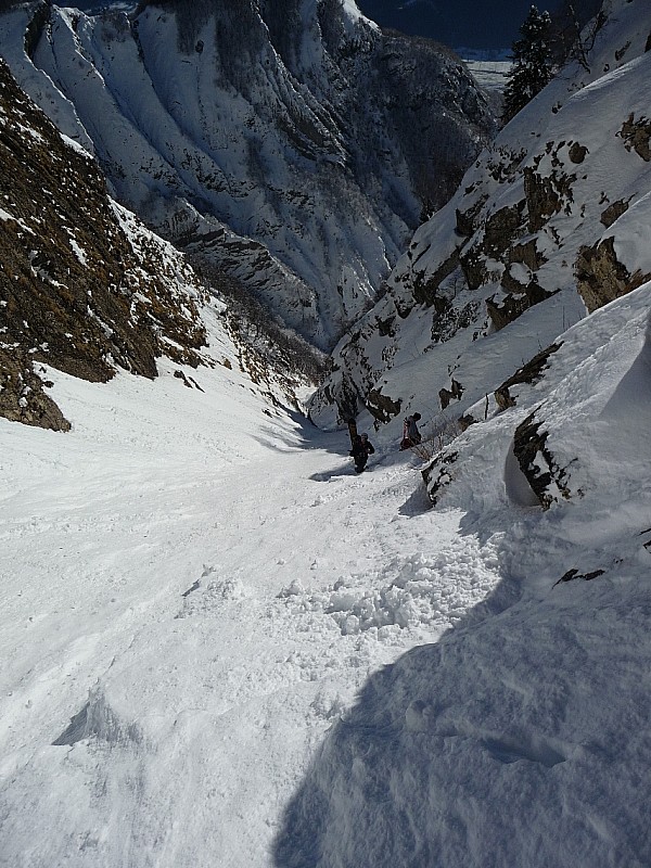 rochers de l'arpette : éric et max se préparent à remonter.