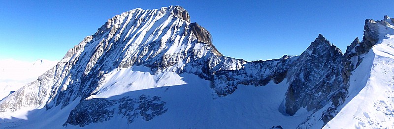 en arrivant au col : splendide vue sur la face nord de la dent