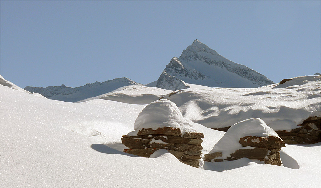 L'Ouille d'Arbéron : Vu des chalets vers l'Ouille d'Arbéron