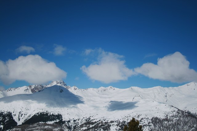 Premiers nuages : Roche Brune se couvre