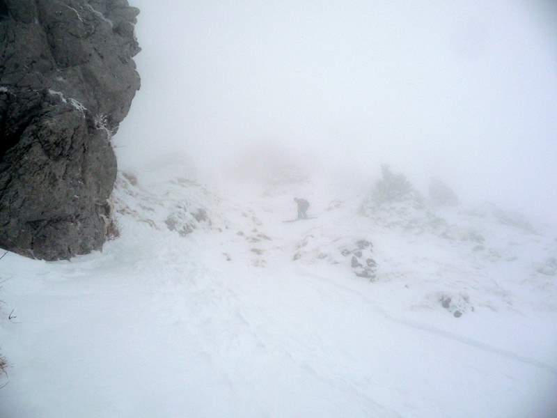 Pte de la Chavasse : Laurent dans le passage mal enneigé (comme presque toujours) du couloir W