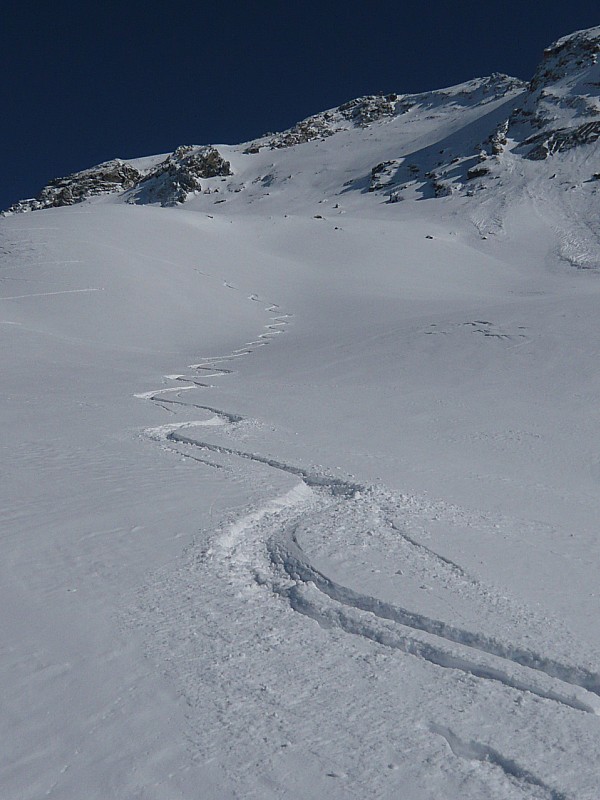 Turge de la Suffie : Ne pas aller trop à droite (sur la photo... à gauche en skiant !)