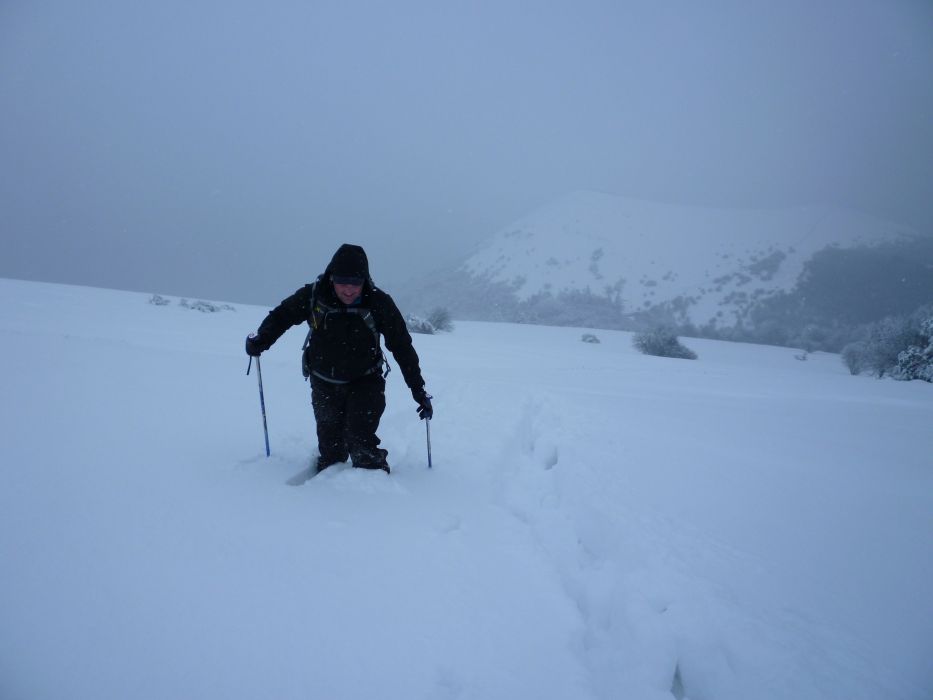 Sur fond de Pariou : On ne voit même plus nos skis