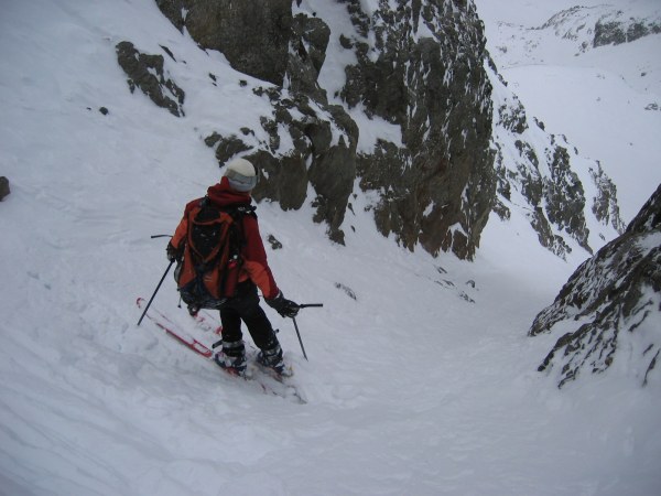 #6 Couloir N du Pic de la Pierre : Le bas du couloir pas très large non plus Couloir N du Pic de la Pierre : Le bas du couloir pas très large non plus