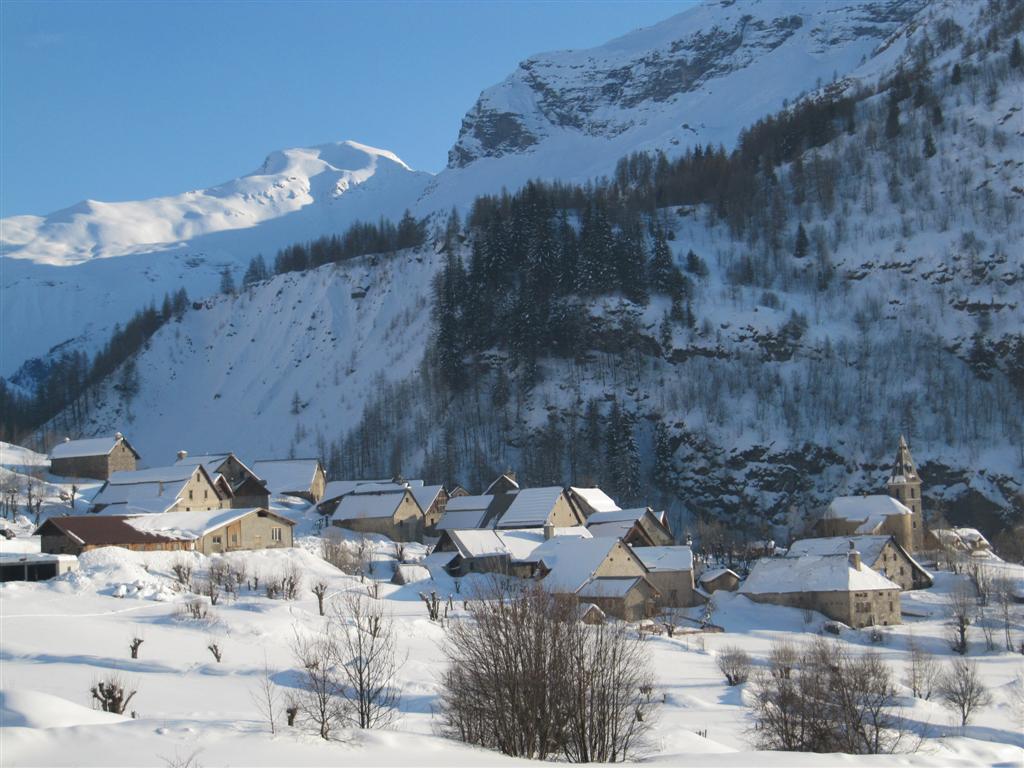 la village de Prapic : très enneigé en cette mi-février 2010