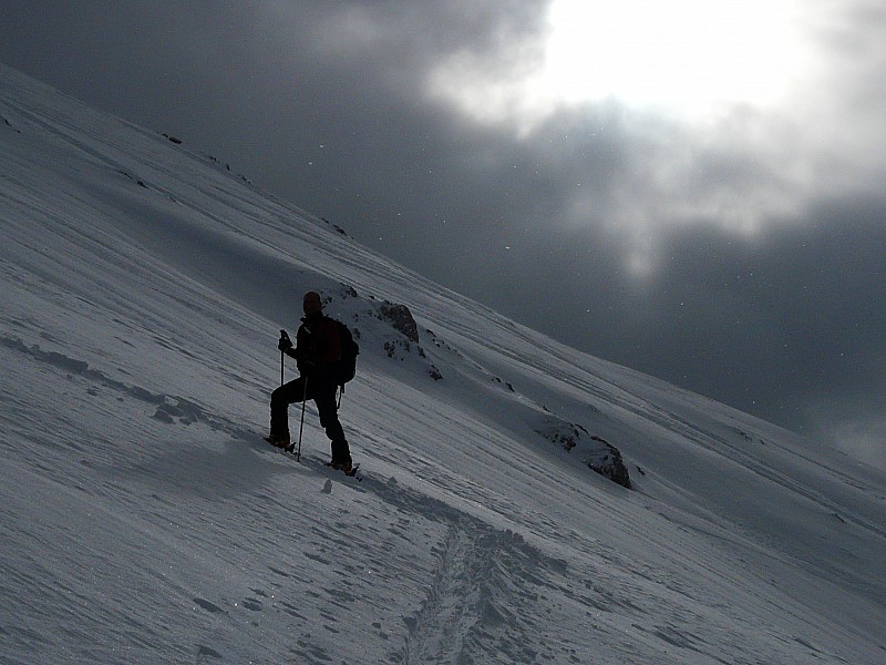 montée au colombier, face W : le soleil aparait de plus en plus