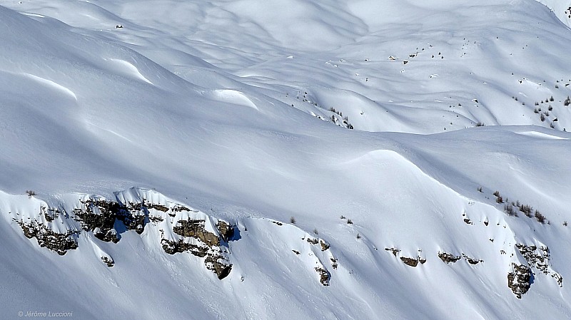 Ondulations de neige : Cabane de l'Alp
