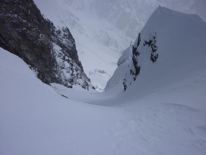 Sorbier : début du couloir E : bien rempli , plus de corniche au départ