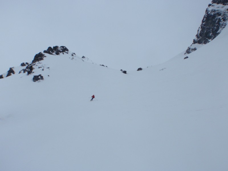 Un vallon pour soi : l'impression d'avoir la montagne pour soi , a savourer ... avant le brouillard !