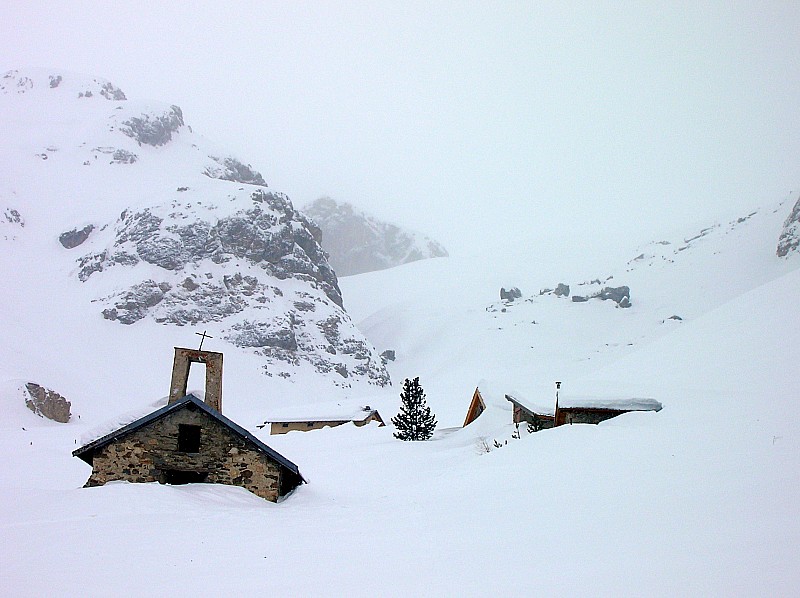 Alpe du lauzet : l'alpe du Lauzet sous la neige ...