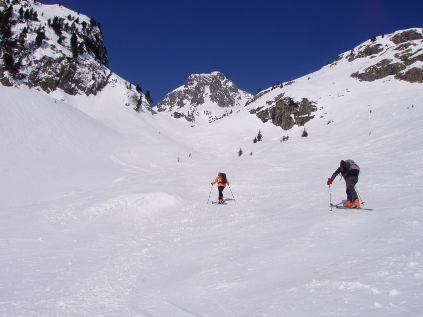 Ruisseau de la Grande montagne : La pointe de la Scia en face