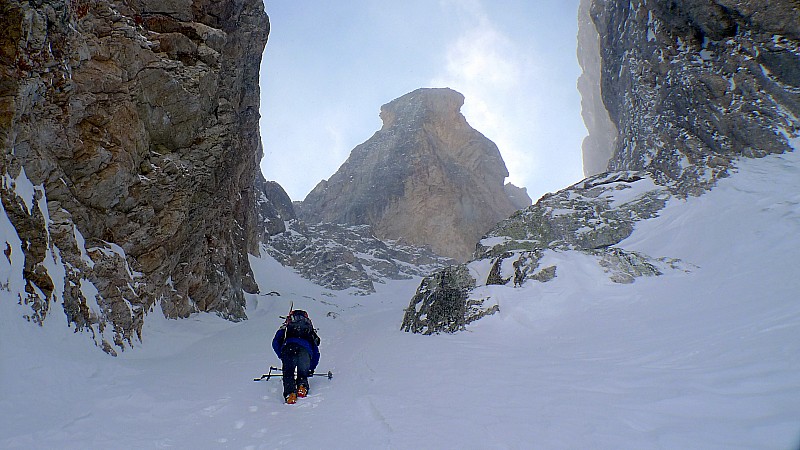 Pat à la trace... : ...dans le couloir Nord de l'Aiguillette