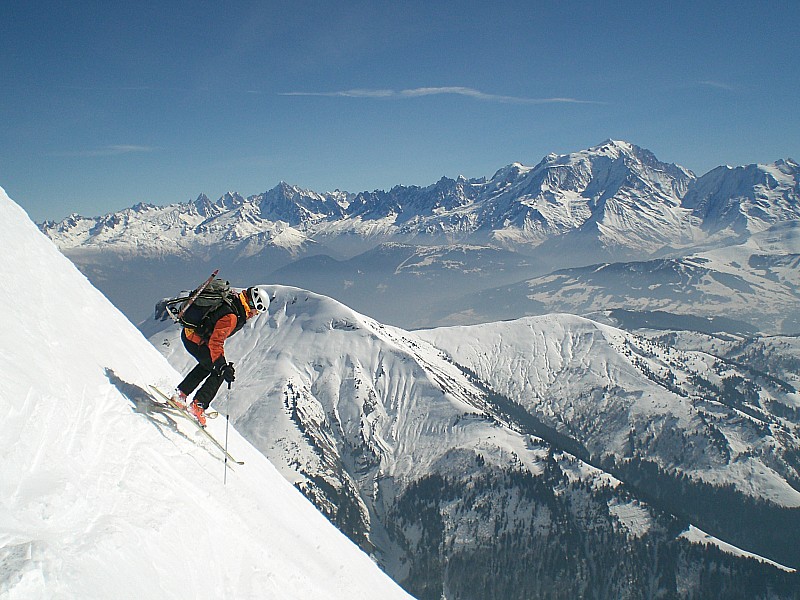 Devant le Mt Blanc : Jeannie devant le Mt Blanc