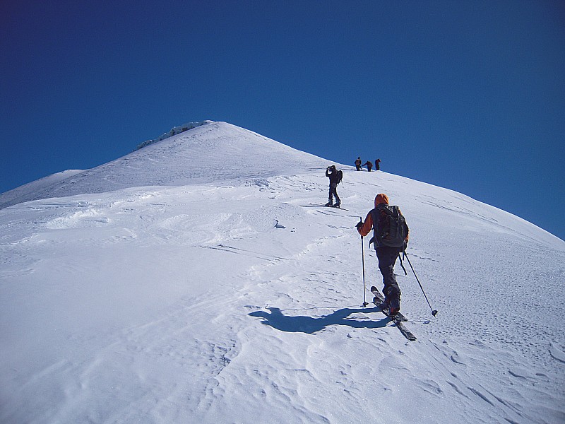 pente terminale : neige dure ventée