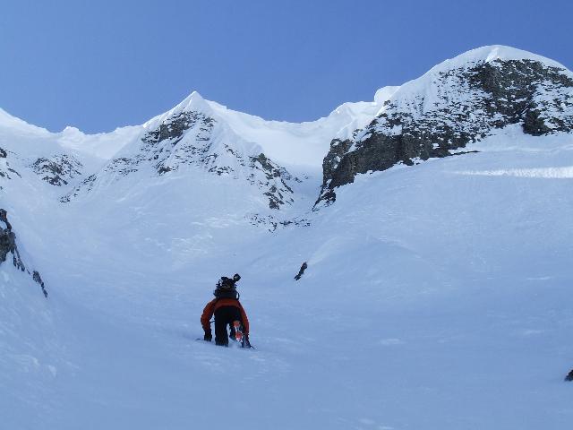 Pointe de la Finive : sous l'imposante corniche !