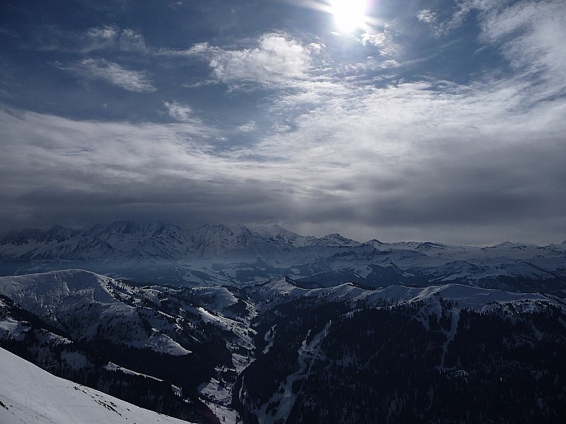 mont blanc : et hop 9h30 çà commence à se découvrir