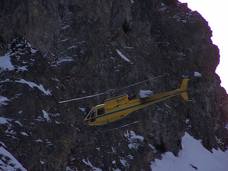 #1 Grand Colon Face N : Des travaux au lac du Crozet, manoeuvre impréssionnate de l Grand Colon Face N : Des travaux au lac du Crozet, manoeuvre impréssionnate de l'hélico!