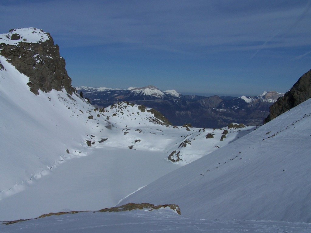 #8 Grand Colon Face Nord : Le Lac du Crozet et la Chartreuse au fond. Grand Colon Face Nord : Le Lac du Crozet et la Chartreuse au fond.