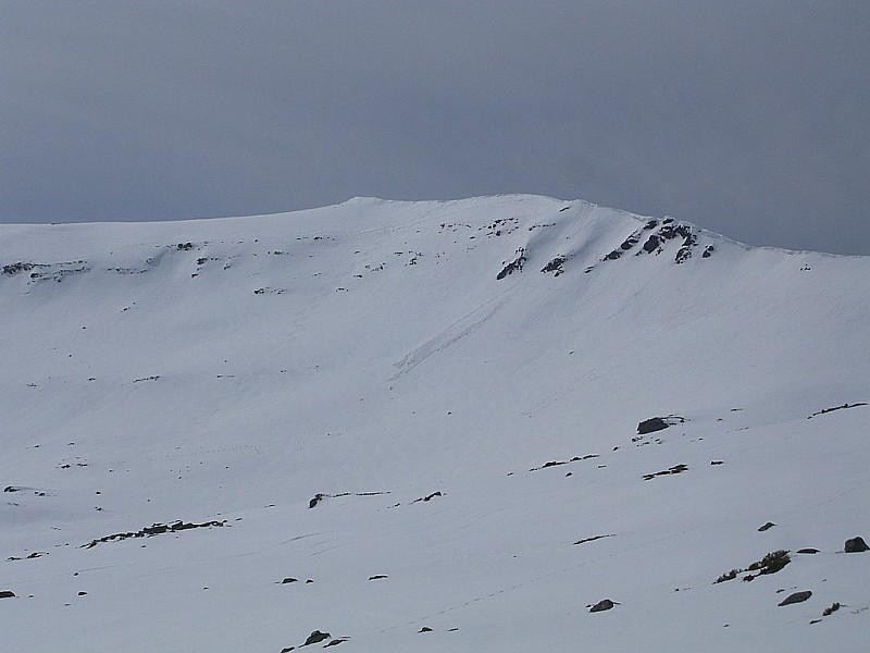 Puy de la Cède : Traces dans la pente est