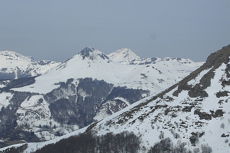 Puys Mary et Griou : Des sommets emblématiques du Cantal