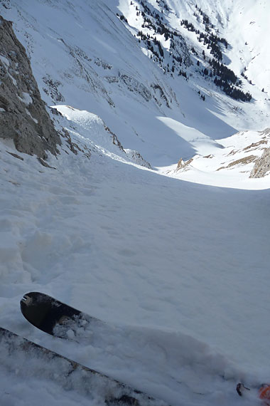 Pointe du Midi W : Pas ou peu de dégel, descente prudente avec piolet sur quelques courtes sections