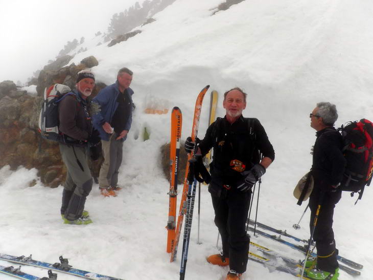 Pas de la Ville : C'est ce qu'on appelle de la neige à gobelets...
